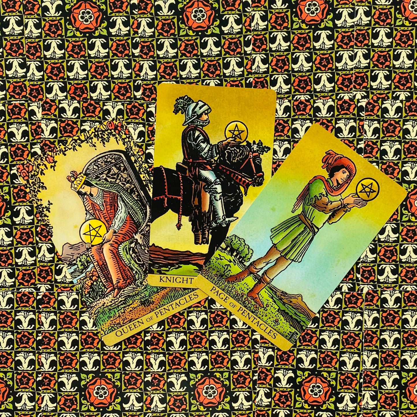 Radiant Wise Spirit Tarot Cards - Tarot Cards Deck