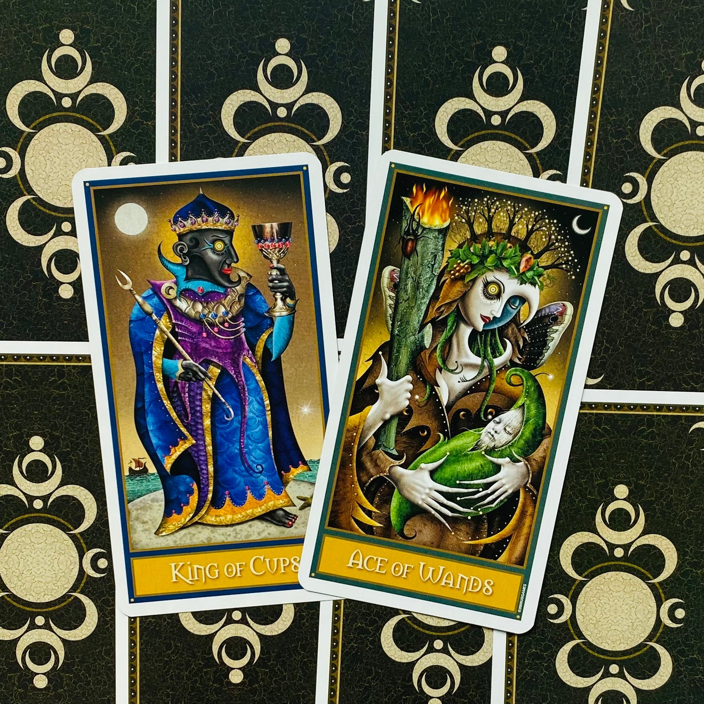 Deviant Moon Tarot cards - Tarot Cards Deck